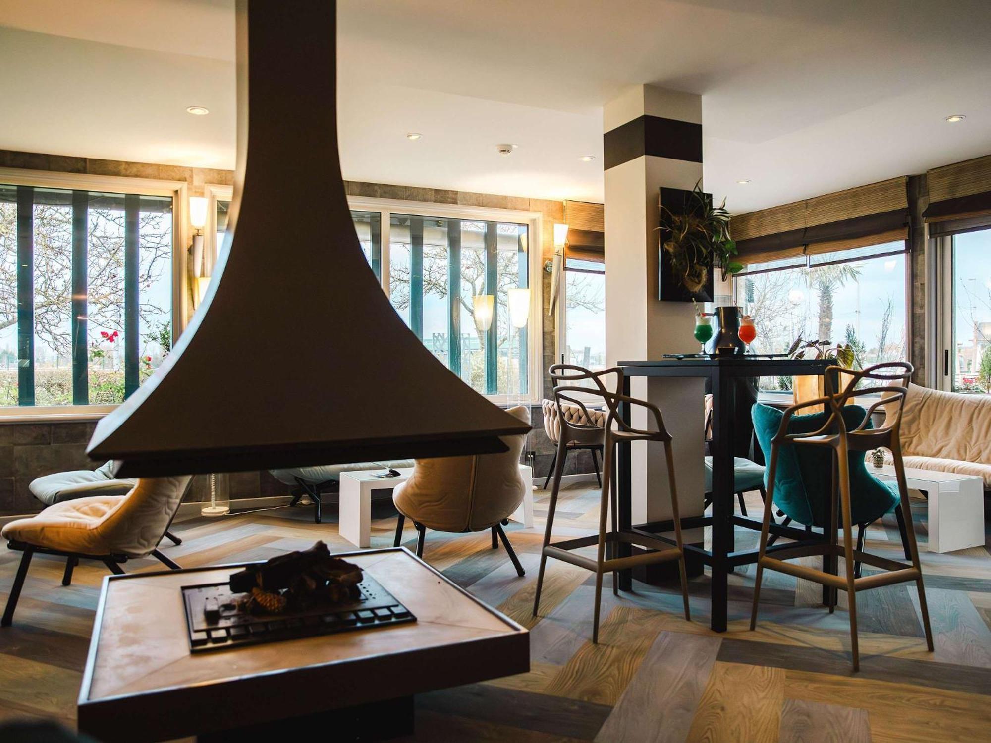 Hotel Mercure &